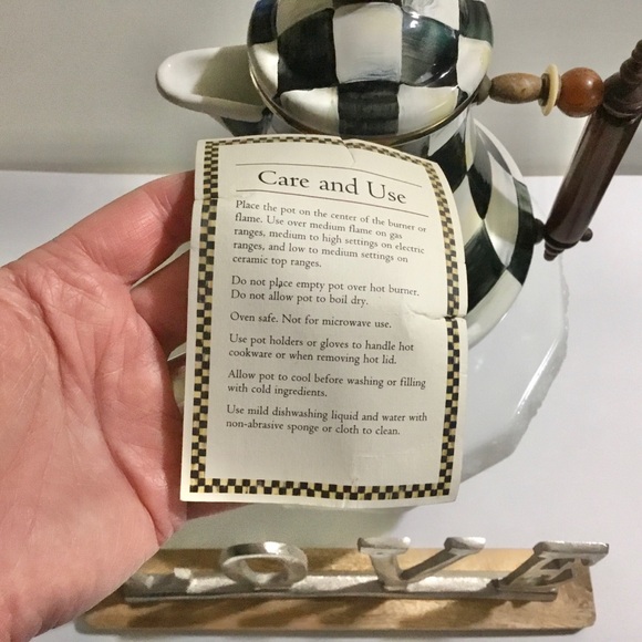 NWOT MacKenzie-Childs Courtly Check Enamelware tea coffee pot - Picture 16 of 16